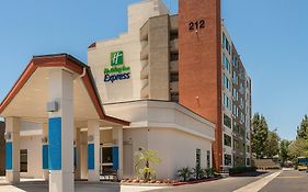 Holiday Inn Express Fullerton-Anaheim, an IHG Hotel